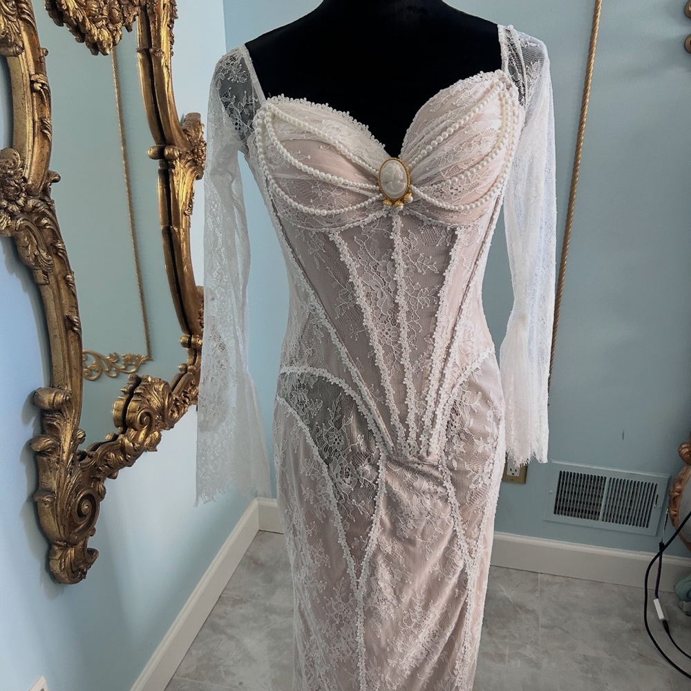 Elegant Lace Long Sleeve Dress